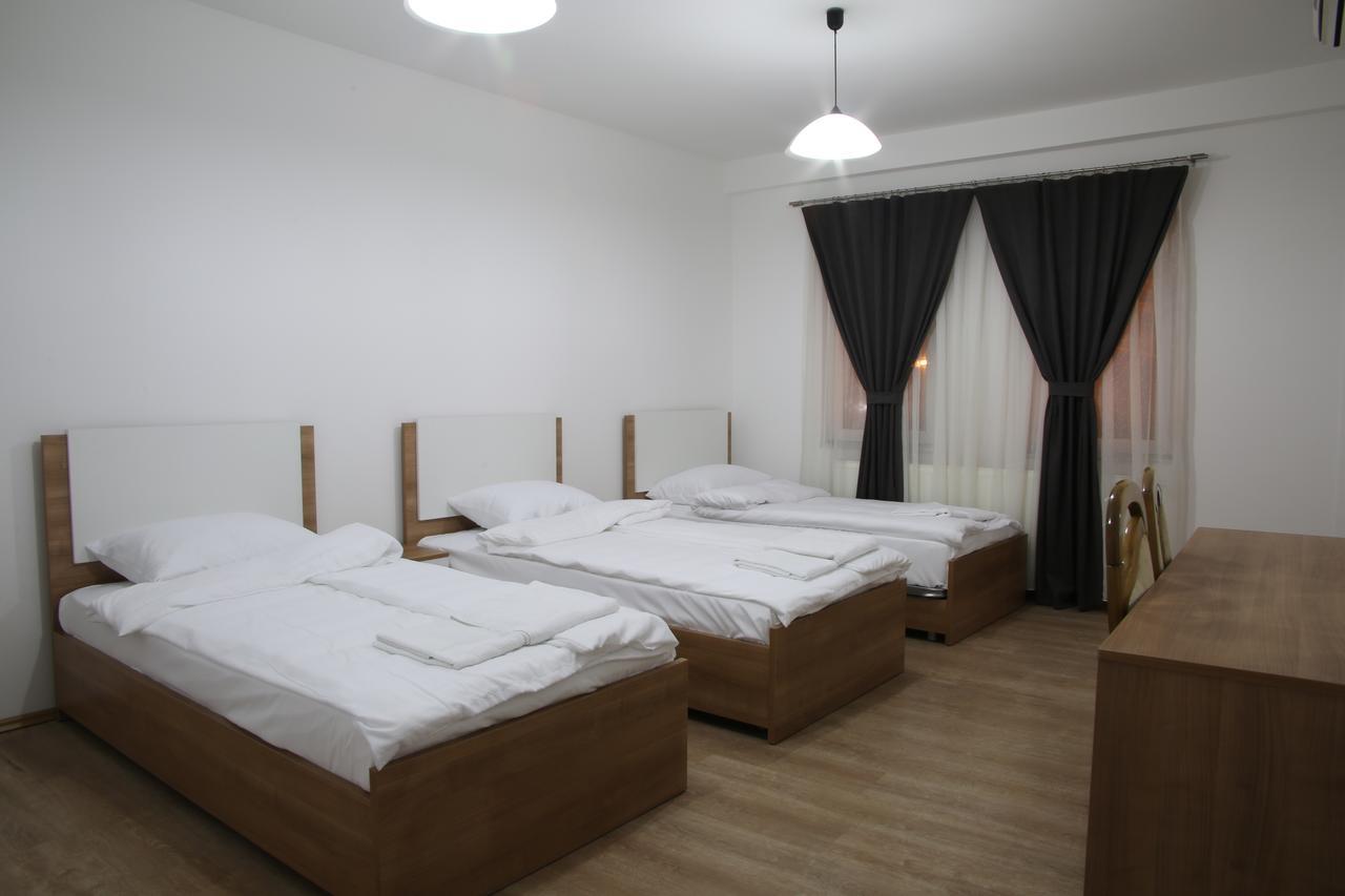 Hotel Rio Pristina Exterior photo