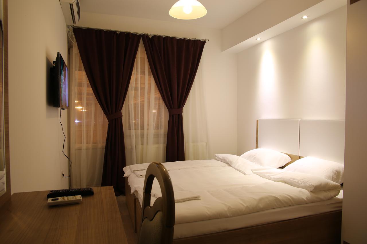 Hotel Rio Pristina Exterior photo