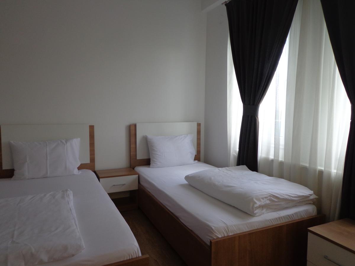 Hotel Rio Pristina Exterior photo